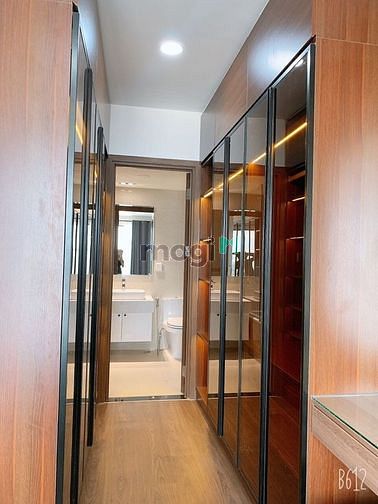 Hình ảnh #𝘾𝙖̆𝙣_𝙝ộ  #SgROYAL . 2PN2WC . View #bitexco Q2.