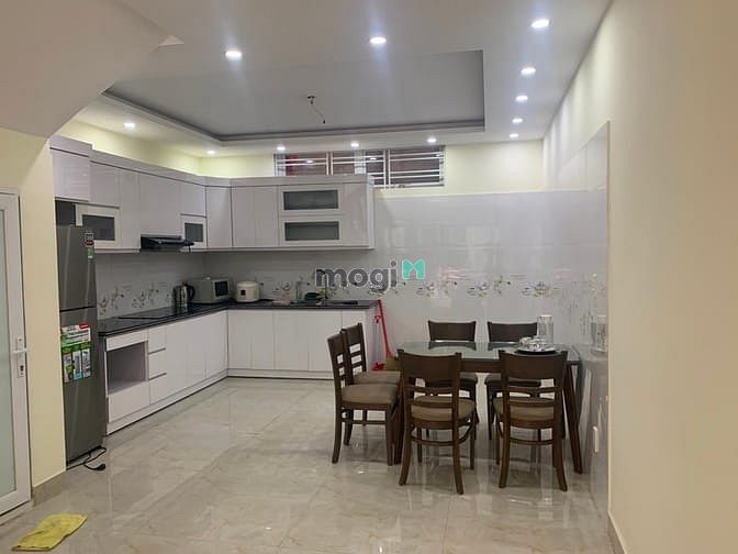 Hình ảnh Cho thuê nhà Văn Cao 4 tầng,full nội thất tiện nghi: 4-6 phòng ngủ