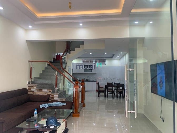 Hình ảnh Cho thuê nhà Văn Cao 4 tầng,full nội thất tiện nghi: 4-6 phòng ngủ