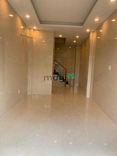 Hình ảnh Nhà MT 3/2, trệt 3 lầu mới, 12 tỷ bớt lộc