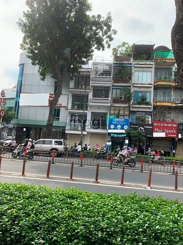 Hình ảnh Nhà MT 3/2, trệt 3 lầu mới, 12 tỷ bớt lộc
