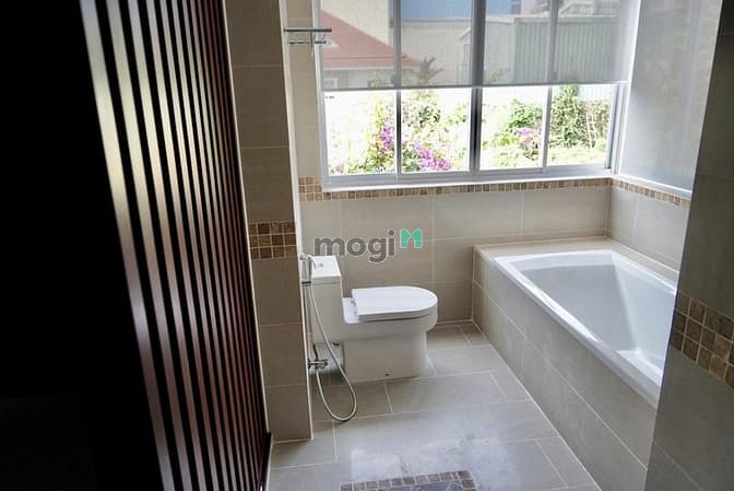Hình ảnh 🔷Cho thuê Villa Hồ bơi sân vườn Thiết kế hiện đại 440m2 Trần não