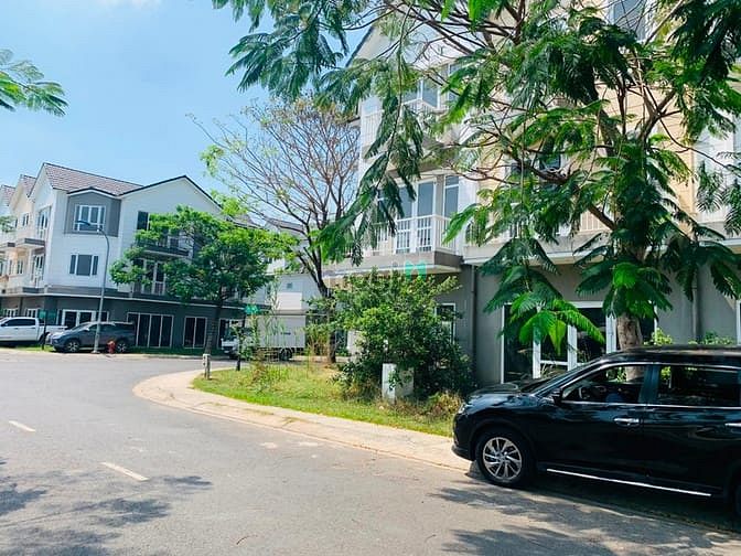 Hình ảnh Cần bán nhà phố 1 trệt 2 lầu Park Riverside quận 9