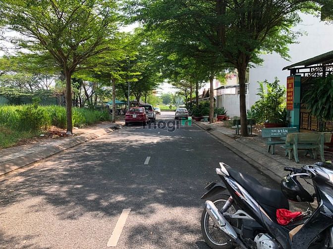 Hình ảnh Bán gấp lô đất kdc đường 10 Bến Lức