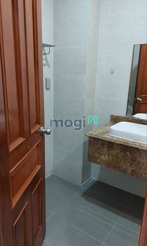 Hình ảnh Cho thuê nhà 30/10 Hoàng Hoa Thám, Phường 12, Tân Bình( đối diện chợ)