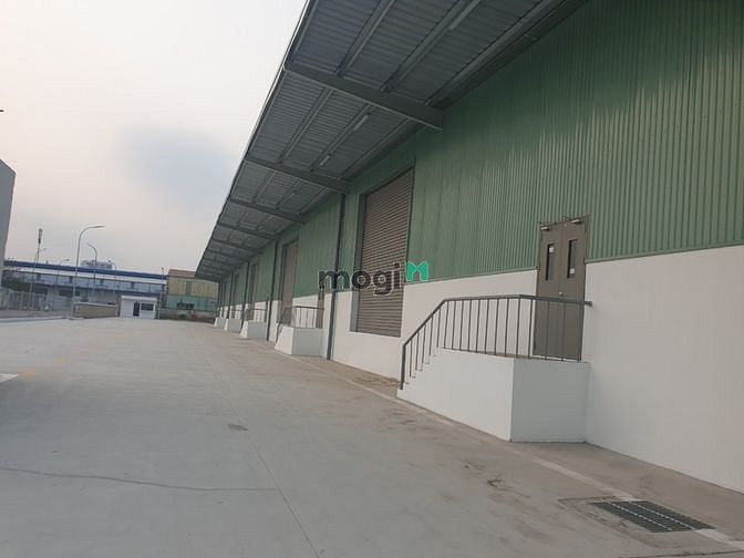 Hình ảnh Cho thuê đất trống làm kho tại KCN Đài Tư giá 60000/m2