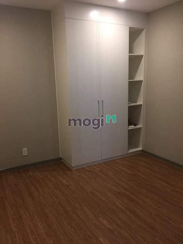 Hình ảnh Cho thuê GoldView Q4 - Nội thất cơ bản (bếp, rèm, máy lạnh, tủ quần áo