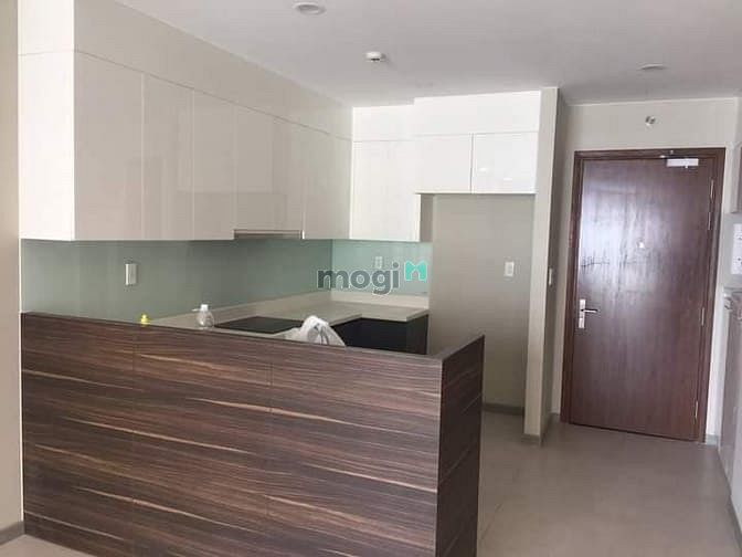 Hình ảnh Cho thuê GoldView Q4 - Nội thất cơ bản (bếp, rèm, máy lạnh, tủ quần áo
