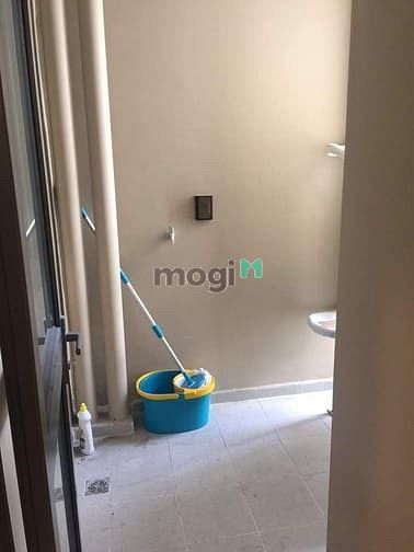 Hình ảnh Cho thuê GoldView Q4 - Nội thất cơ bản (bếp, rèm, máy lạnh, tủ quần áo
