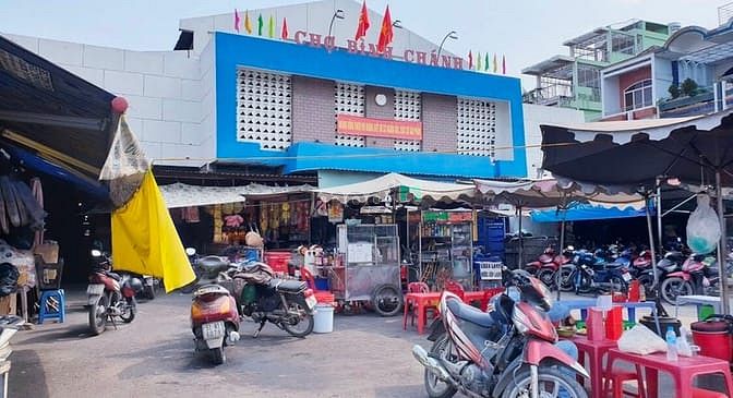 Hình ảnh Bán lô đất MT Hoàng Phan Thái, đường 30m, SHR,thổ cư 100%. Giá 23tr/m2
