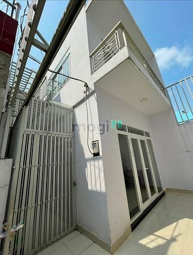 Hình ảnh Vỡ nợ bán nhà hẻm Phạm Văn Đồng