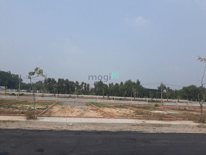 Hình ảnh Đất có sổ 100m2 hai mặt tiền, giá 1,8 tỷ