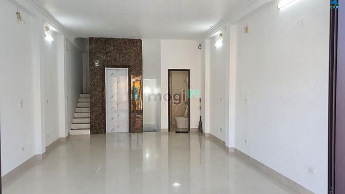 Hình ảnh Cho thuê nhà mặt phố Lý Nam Đế, dt 65m2, mt 6,5m
