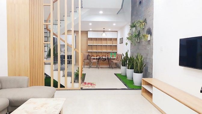 Hình ảnh Nhà 5PN hiện đại, khu vực Phạm Văn Đồng - B273