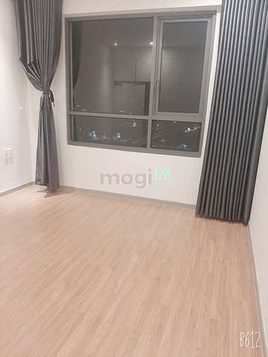 Hình ảnh Cho thuê GoldView Q4, Nội thất cơ bản (bếp, rèm, máy lạnh, tủ âm tường