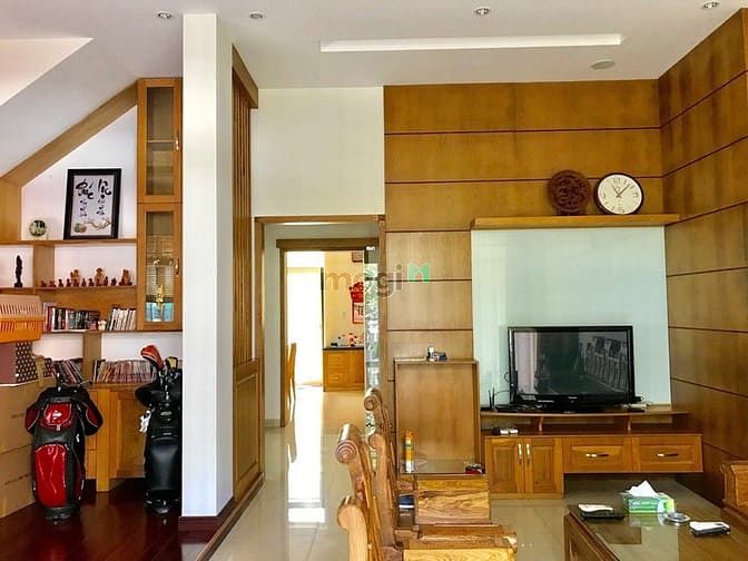 Hình ảnh Cho thuê biệt thự Đẹp Lung Linh đầy đủ nội thất cao cấp KDC Him Lam,