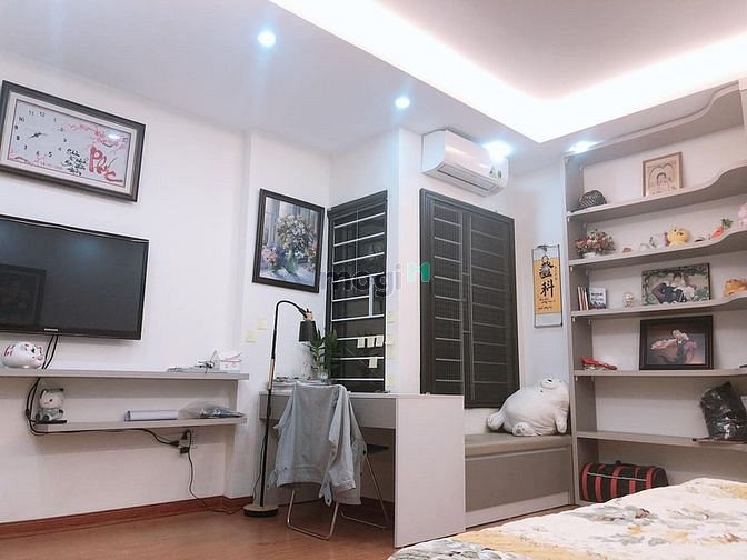 Hình ảnh Bán gấp CHCC Phố chùa Láng giá 1.5 tỷ, 40m2, có sổ hồng.