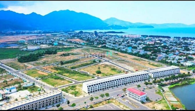 Hình ảnh Bán gấp lô góc 2 mặt tiền đường 17.5m lakeside