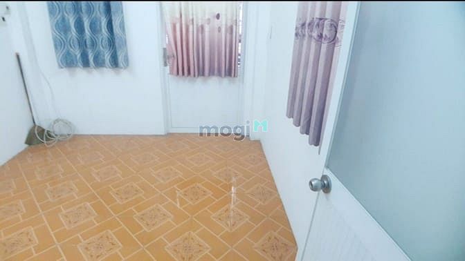 Hình ảnh Nhà 2lầu hẻm Trần Đình Xu P. Cô Giang Q1