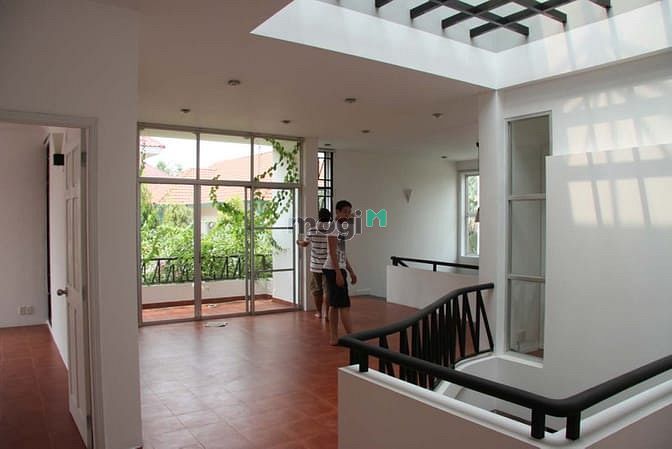 Hình ảnh 🍁𝑪𝒉𝒐 𝑻𝒉𝒖𝒆̂ Villa Hồ bơi sân vườn Trần não Bình An Khu Compound