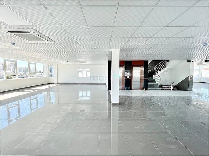 Hình ảnh 🍁𝑪𝒉𝒐 𝑻𝒉𝒖𝒆̂ Tòa nhà văn phòng trần não Bình An 1500m2 hầm 7 sàn