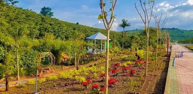 Hình ảnh Bán 200m2 đất thổ cư, gần ngã 5 đambri, sổ hồng sẵn, giá rẻ