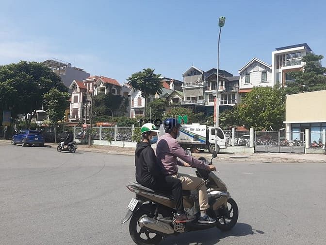 Hình ảnh Bán 105m đất mặt phố Hoàng Như Tiếp, Long Biên,mt 7m,đường oto 2 chiều