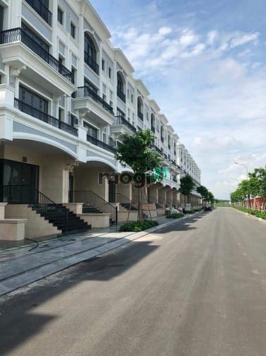 Hình ảnh Cho thuê tòa nhà Vạn Phúc 7x20m, 1 hầm + 4 lầu - Thủ Đức 45 tr/tháng
