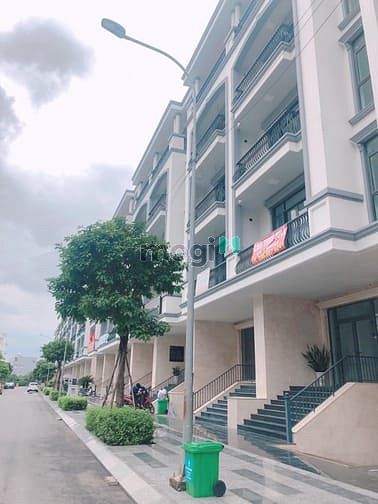 Hình ảnh Cho thuê tòa nhà Vạn Phúc 7x20m, 1 hầm + 4 lầu - Thủ Đức 45 tr/tháng