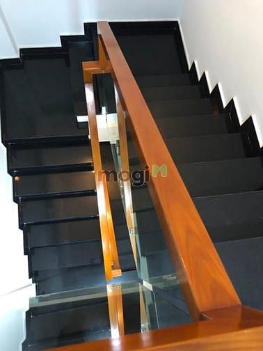 Hình ảnh Cho thuê nhà góc 2MT Phạm Văn Hai. Tân Bình