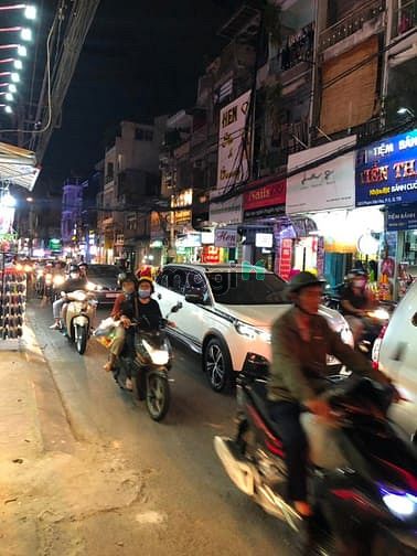 Hình ảnh Cho thuê nhà góc 2MT Phạm Văn Hai. Tân Bình