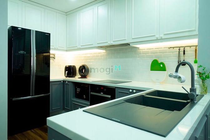 Hình ảnh Cho thuê chung cư The Gold View Q4, 80m2, 2PN, nhà decor, view hồ bơi