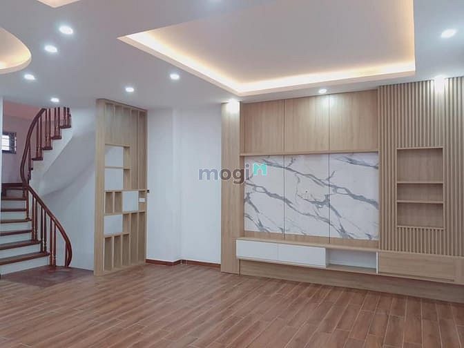 Hình ảnh Cho thuê cả nhà mặt phố Đặng Thuỳ Trâm,  55m2 x 5 tầng, căn góc