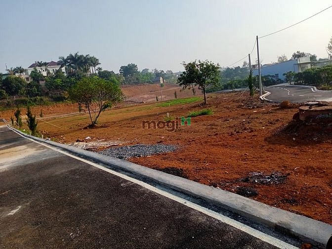 Hình ảnh Bán nhanh lô đất gần trung tâm