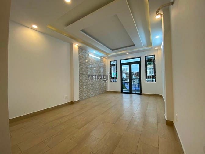 Hình ảnh Cho thuê góc 2mt 10F Trần Nhật Duật.Tân Định Quận 1.