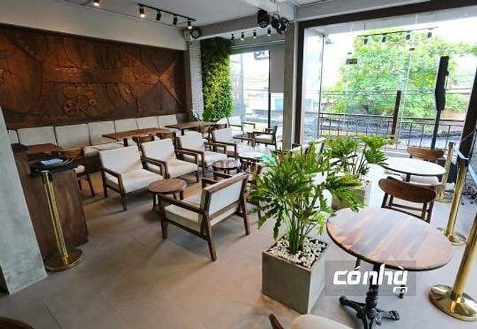 Hình ảnh Cho Thuê Căn nhà Góc 2 mặt tiền đường lớn quận Tân Bình