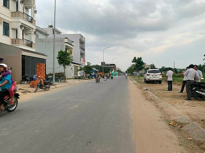 Hình ảnh Bán đất Bình Tân sổ hồng diện tích biệt thự 82,60m2 gần Võ Trần Chí