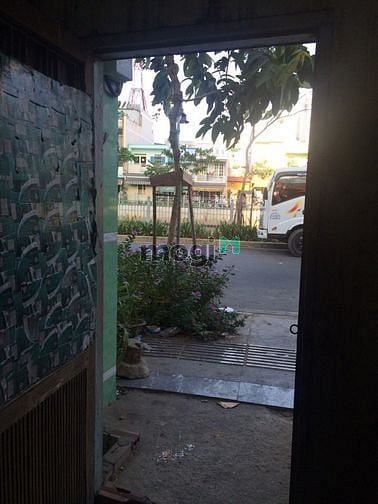 Hình ảnh Sau lưng Vincom Q9_ nhà nát MT đ.Trương Văn Hải