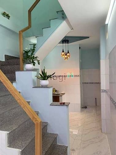 Hình ảnh Mặt tiền 2tầng Đ6, QL 13, chỉ có 1tỷ8 TL