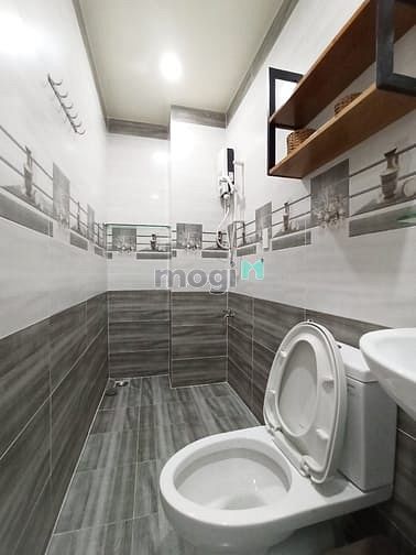 Hình ảnh Mb6623 nạp rút nhanh chóng studio FULL nội thất, giếng trời thoáng mát Cao Thắng Quận 3