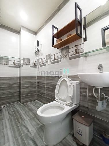 Hình ảnh Mb6623 nạp rút nhanh chóng studio FULL nội thất, giếng trời thoáng mát Cao Thắng Quận 3