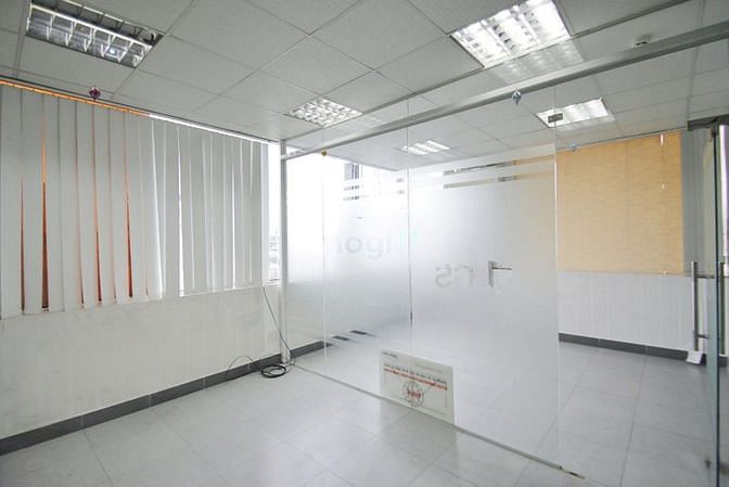 Hình ảnh Cho Thuê Nhà Phổ Quang , P2, Q.Tân Bình, hầm 5 lầu, thang máy