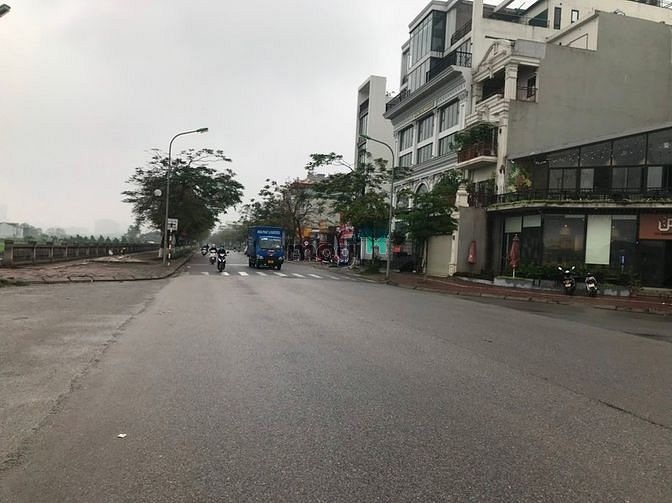 Hình ảnh Bán mảnh đất kinh doanh siêu đỉnh, giá hấp dẫn mặt đường 21m Phúc Lợi