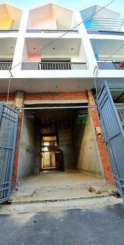 Hình ảnh Bán nhà 2 mặt tiền, sổ hồng 2020, TP.Thủ Đức, cách trung tâm TPHCM 8Km
