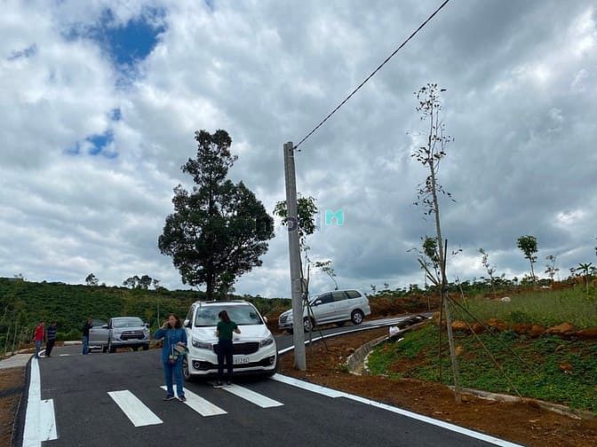 Hình ảnh Bán nền ngay ngã 5 đambri Bảo lộc, full thổ cư giá rẻ