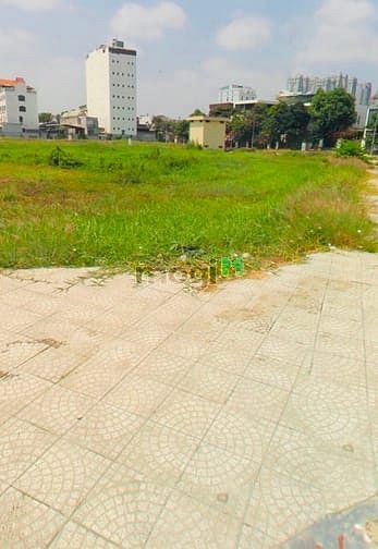Hình ảnh Sang gấp lô đất nền MT Nguyễn Lương Bằng Tân Phú,Quận 7 sổ riêng 2.8tỷ