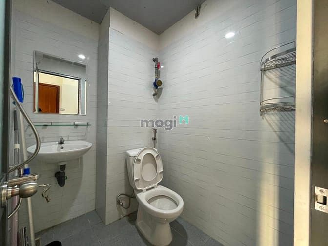 Hình ảnh CHDV mới xây ngay đường bàu cát, full nội thất – ban công.TB