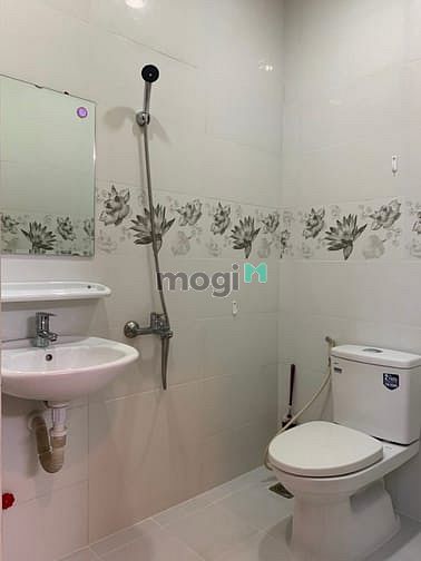 Hình ảnh CHDV | mới xây, nội thất gỗ | đối diện nhà thi đấu Phú Thọ, Q.10