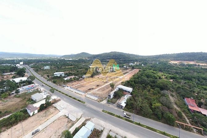 Hình ảnh Đất nên mặt tiền Nguyễn Trung Trực, TP. Phú Quốc sổ riêng 19 triệu/m2