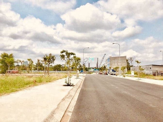 Hình ảnh Đất nên mặt tiền Nguyễn Trung Trực, TP. Phú Quốc sổ riêng 19 triệu/m2
